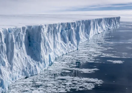 Beyond the Ice Wall : Antarctica